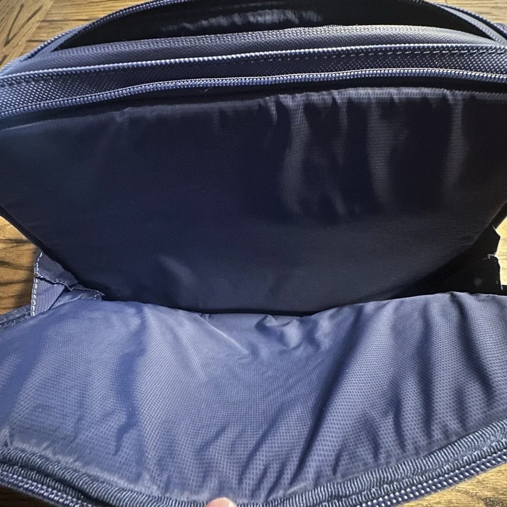 Lacoste Navy Blu Pique Spell Out Logo Cross Body Messenger Bag Unisex Laptop Bag